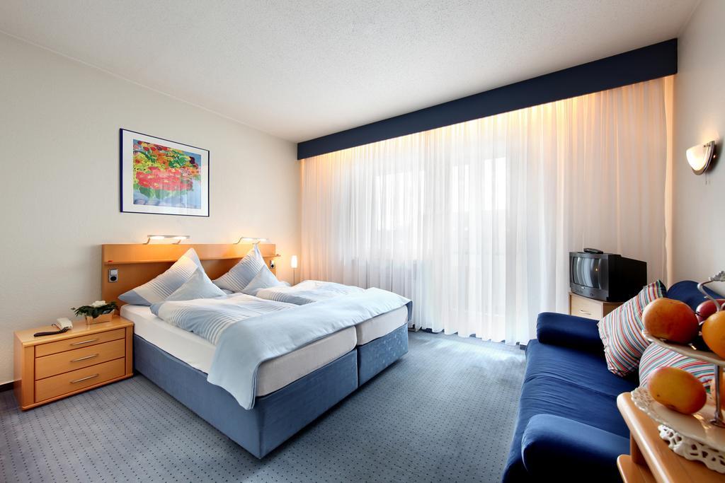 Hotel Kaiserpfalz Paderborn Bagian luar foto