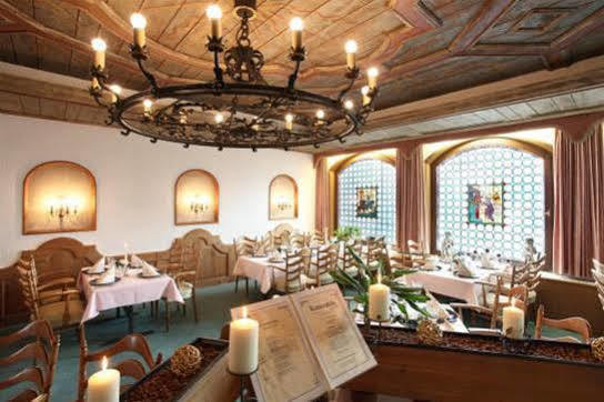 Hotel Kaiserpfalz Paderborn Bagian luar foto